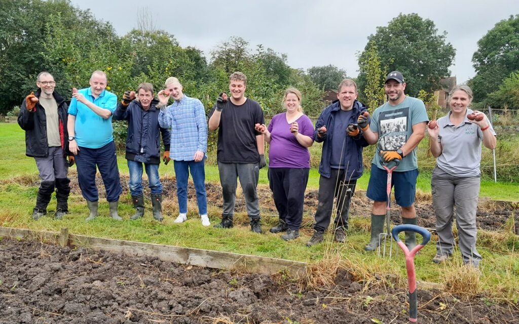 Vana Trust Organic Farm trainees harvesting potatoes